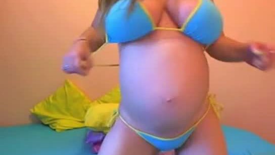 Free chat sexy pergnant with big boobs playing on cam